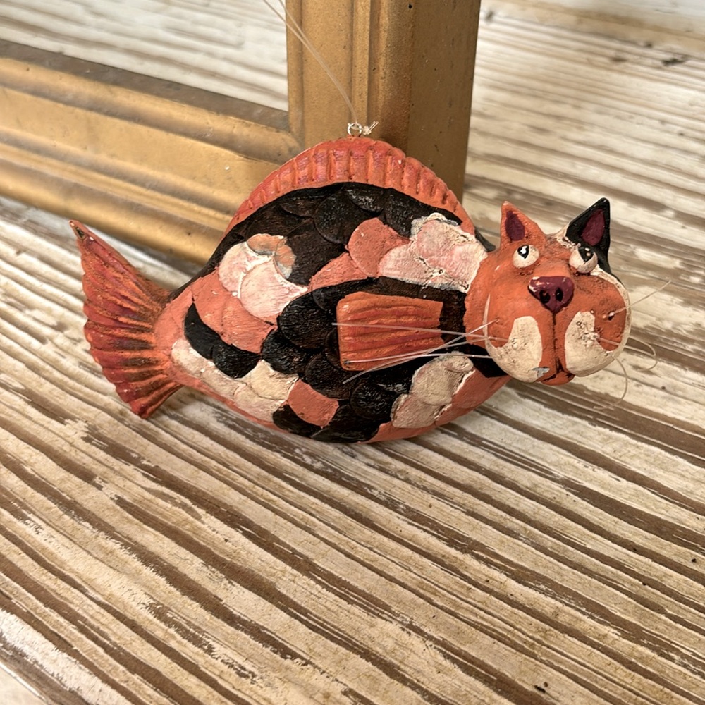 Cat Fish 🐱 🐠 ornament Literally !